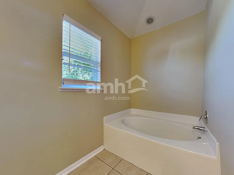 162 Crown Colony Way — Photo 13