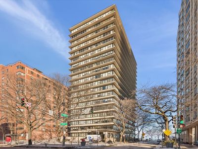 5801 N Sheridan Rd APT 2B, Chicago, IL, 60660