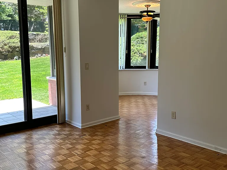 100 Carlyle Dr #S01G — Photo 14