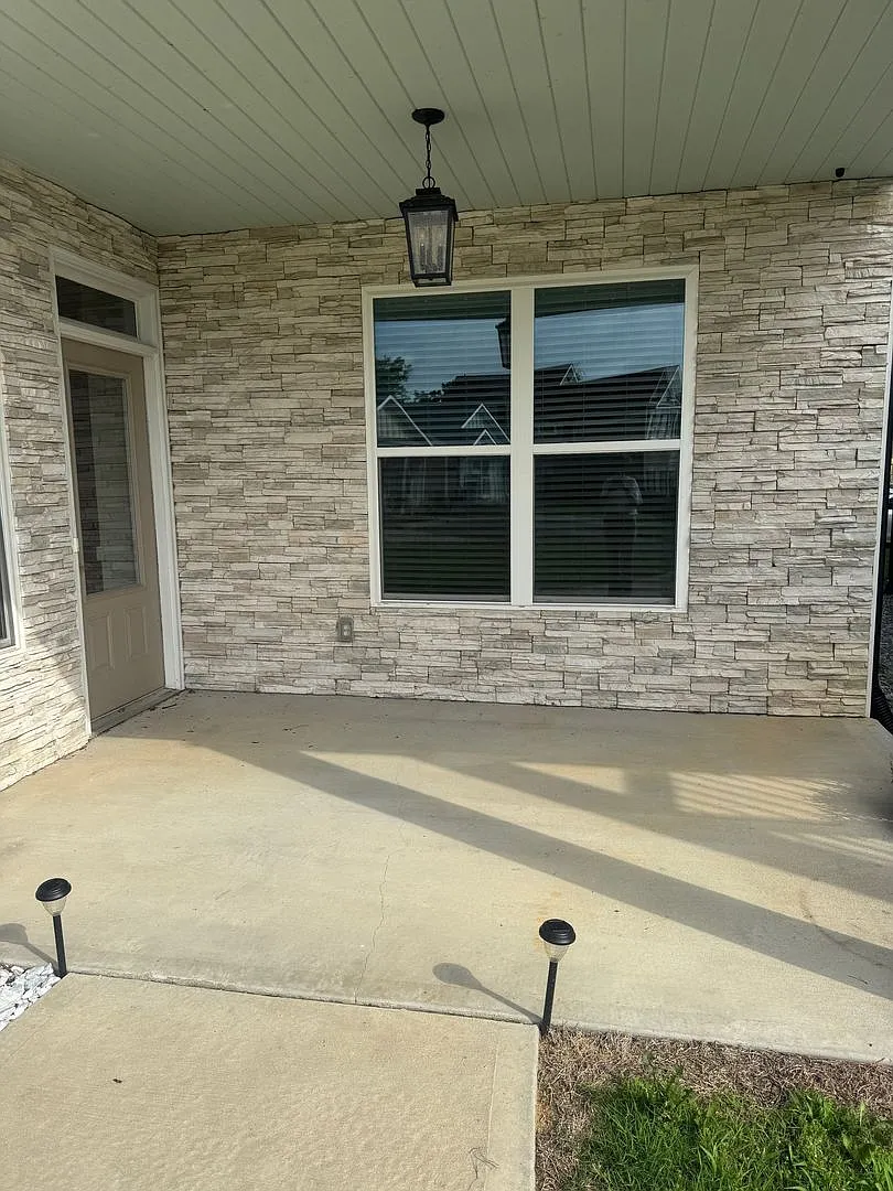 311 Indigo Way — Photo 2