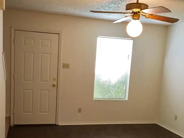 616 Wolftrap Dr — Photo 11