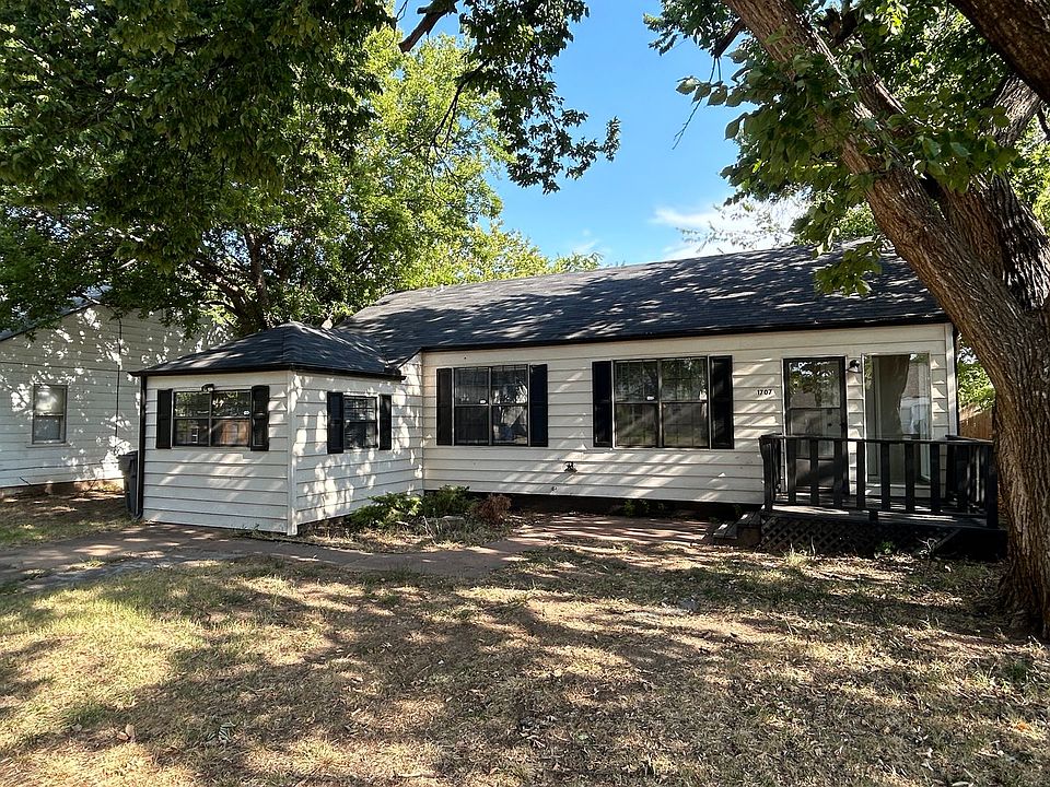 1st image of 1707 NW Oak Ave