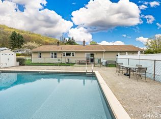 44 Beacon Manor Road, Naugatuck, CT 06770