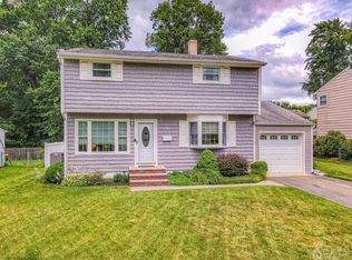 29 Stratford Rd, East Brunswick, NJ 08816