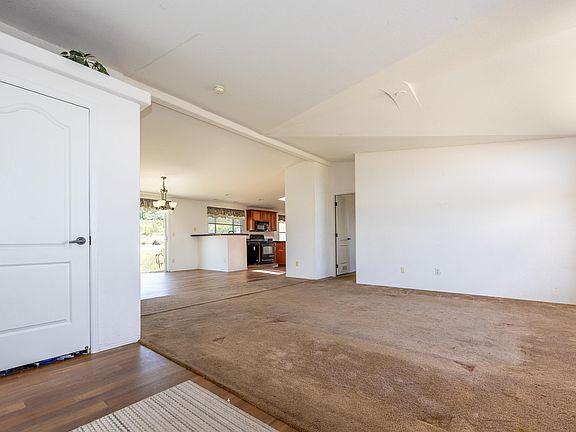 4th image of 3436 E Piette Road