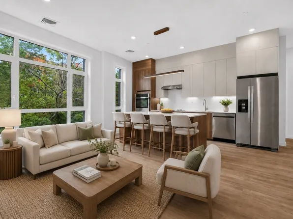 13 Warwick St #206, Somerville, MA 02145