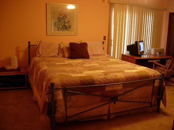 3rd image of 1733 Archer Ct N