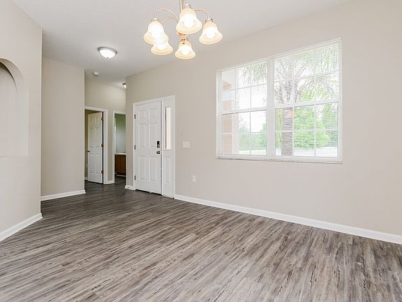 5th image of 765 Paris Dr