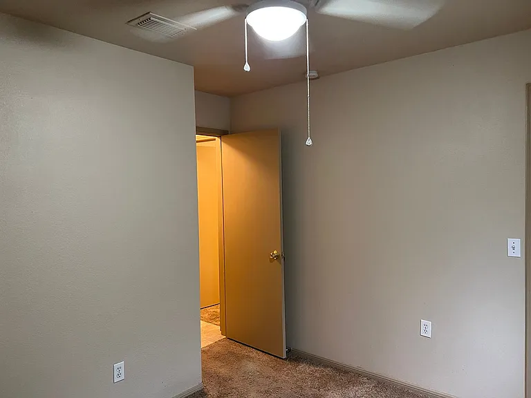 8214 Spring Town St — Photo 10