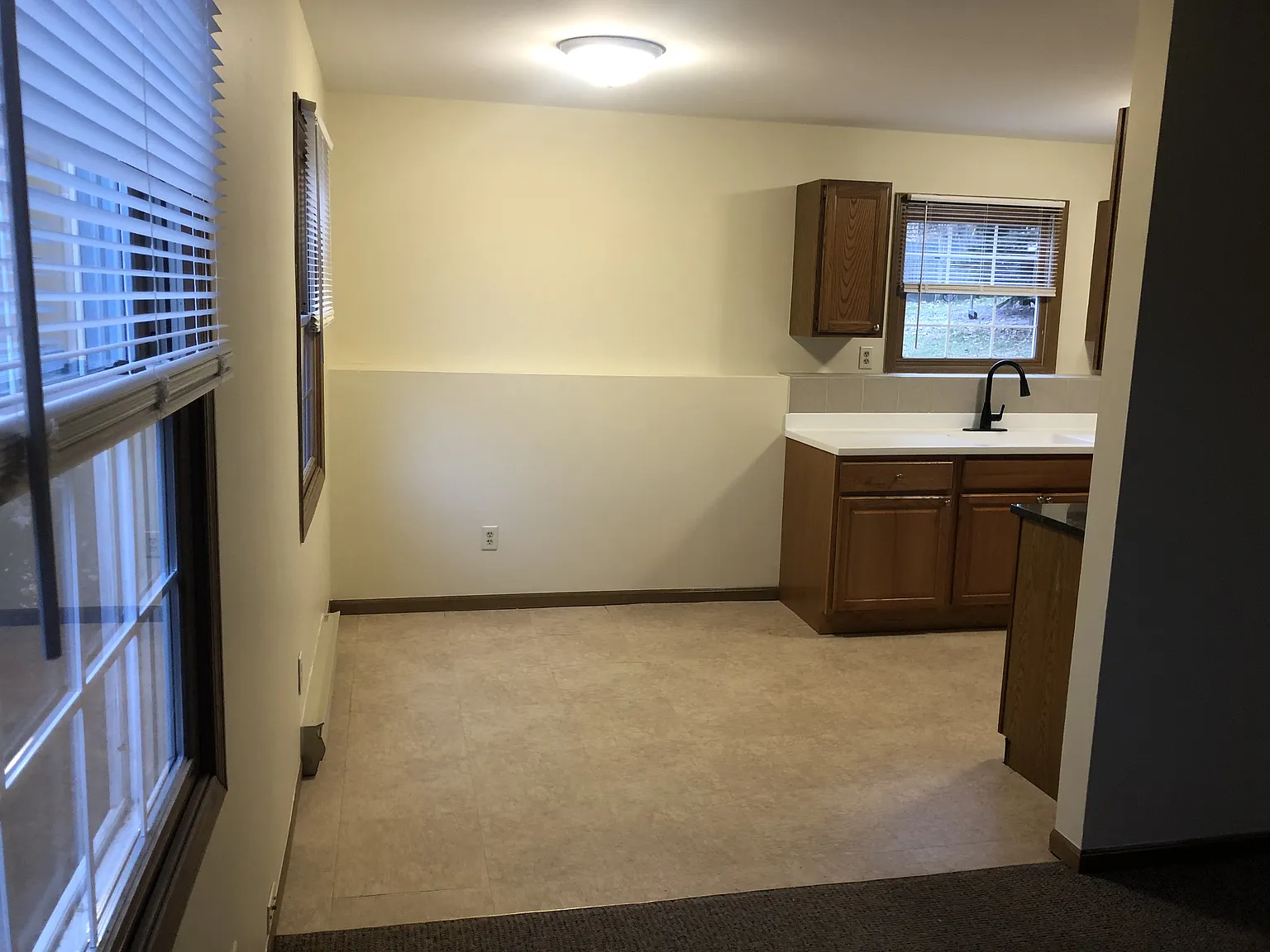 2 bed, 900 sqft, $1,595 — Photo 4