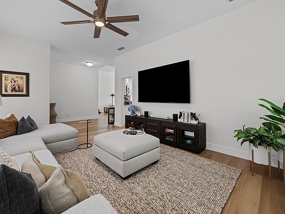 5th image of 2057 Futana Way