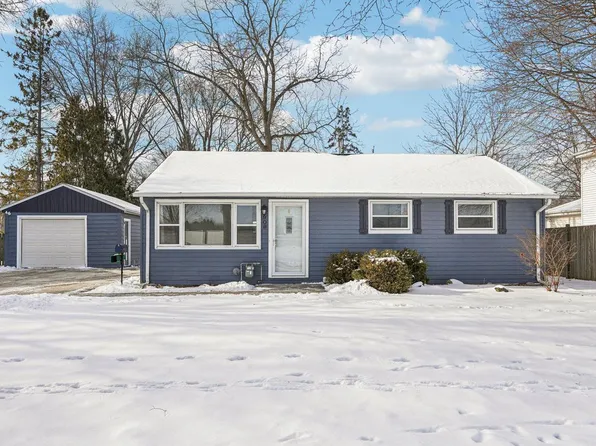 909 8th AVENUE, Grafton, WI 53024