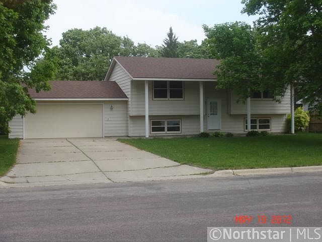 1st image of 609 17th Ave NE