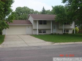 609 17th Ave NE, Waseca, MN 56093