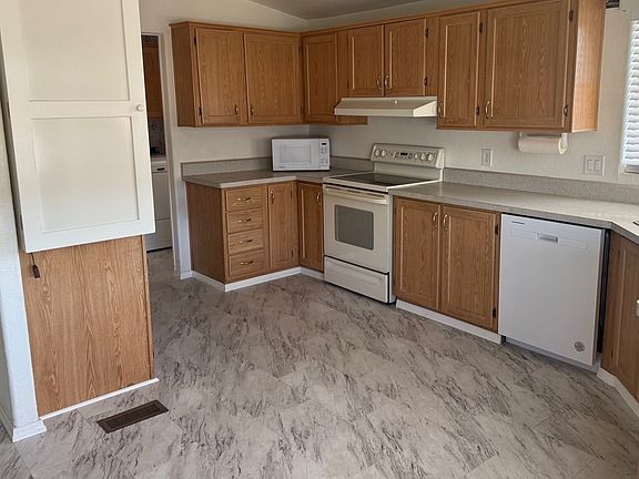 5th image of 3104 E Broadway Rd #171