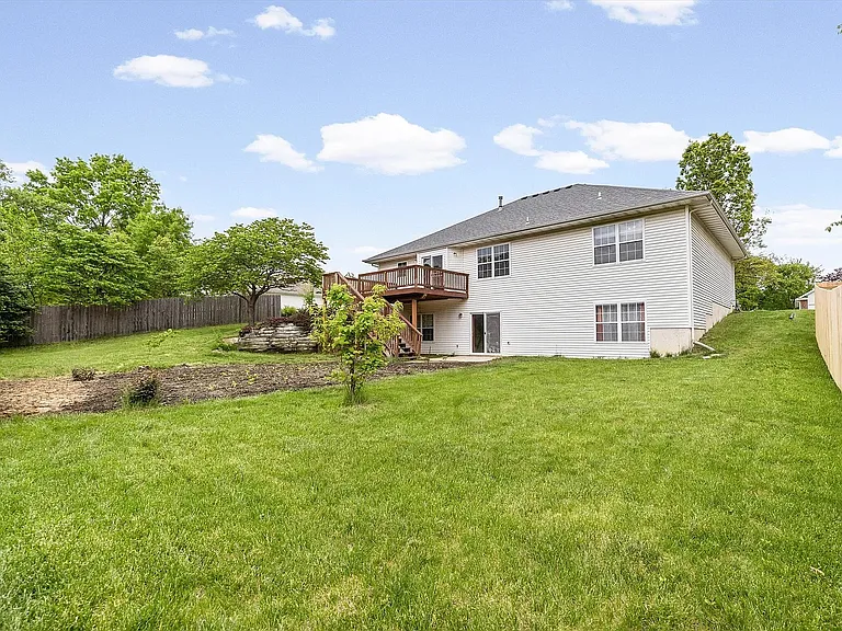 4200 Cedar Crest Ln — Photo 2
