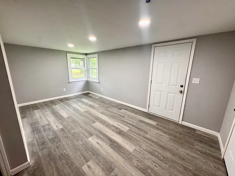 6 Irma Ln — Photo 6