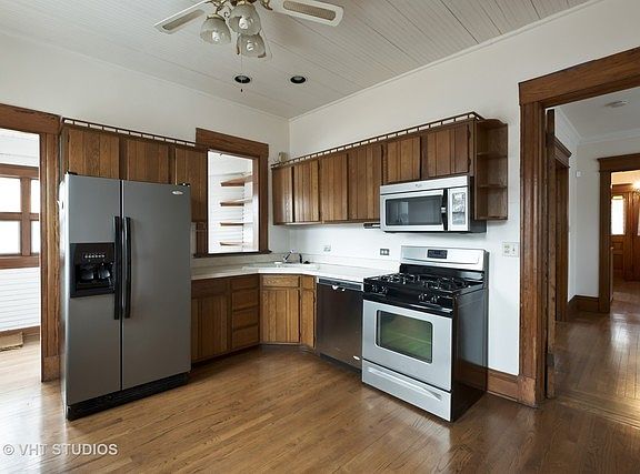 5th image of 1104 Lake Ave