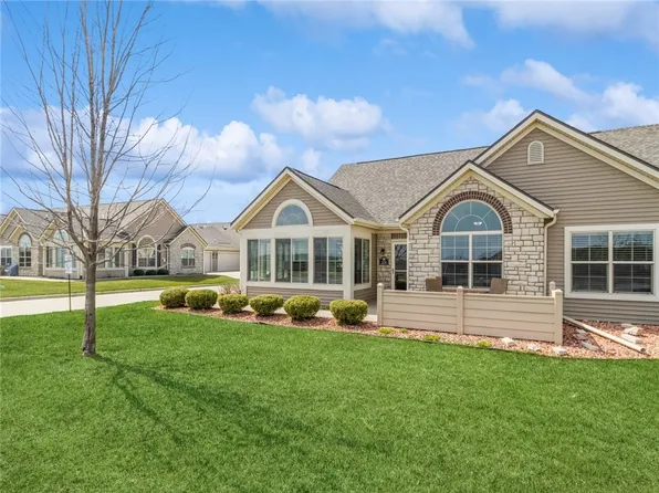 3305 SE Glenstone Dr Unit 201, Grimes, IA 50111