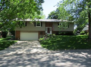 3122 Sandywood Dr, Dayton, OH