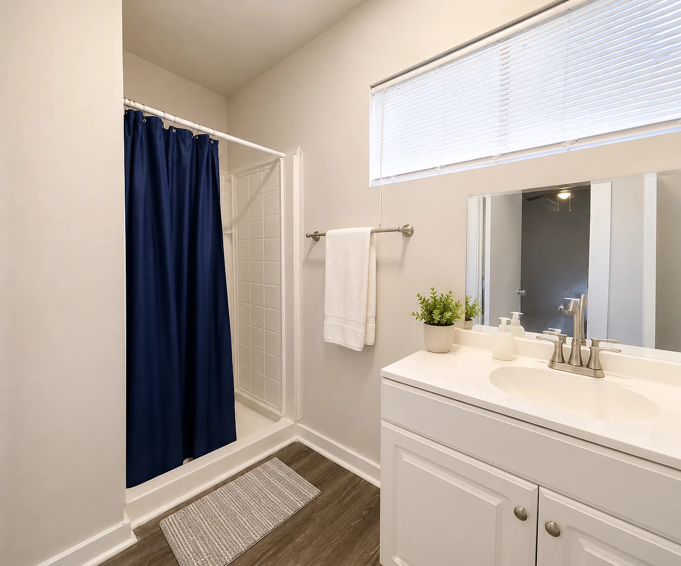 Studio, 350 sqft, $875 — Photo 4