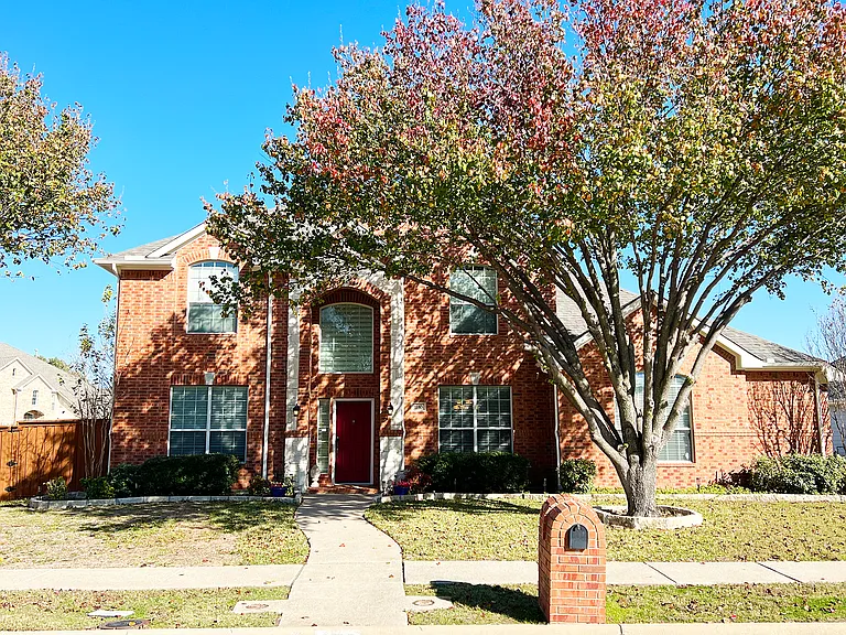 1110 Rushmore Dr — Photo 14