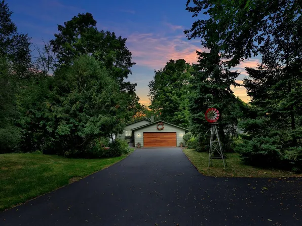 29166 Glader Blvd, Lindstrom, MN 55045