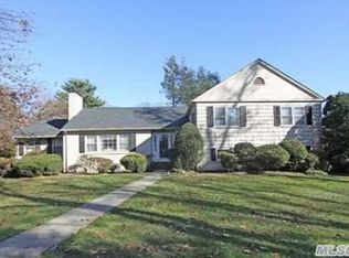 9 Rockaway Ave, Garden City, NY 11530