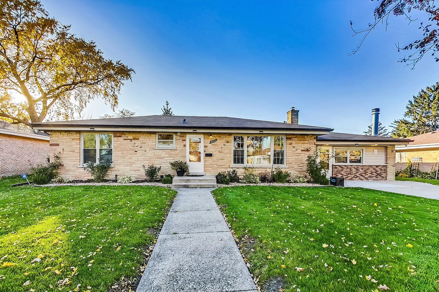 2632 Sarah St photo 1