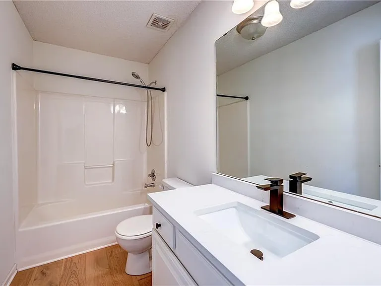 15922 W 91st Ter — Photo 11