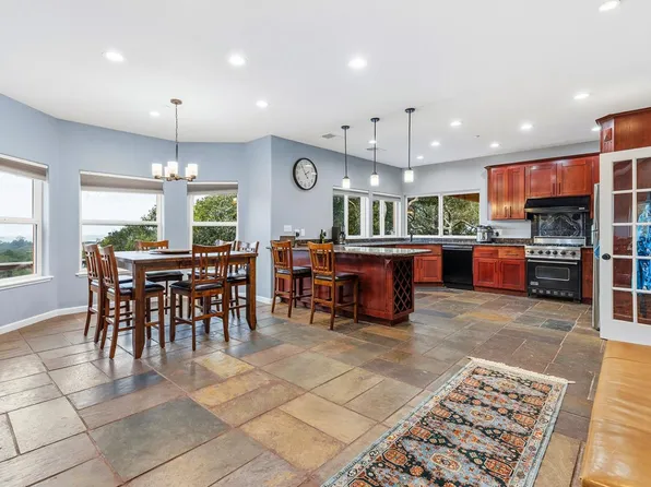 14643 Tumbleweed Ln, Royal Oaks, CA 95076