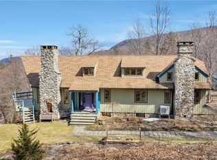 27 Maple Rd, Cornwall On Hudson, NY 12520