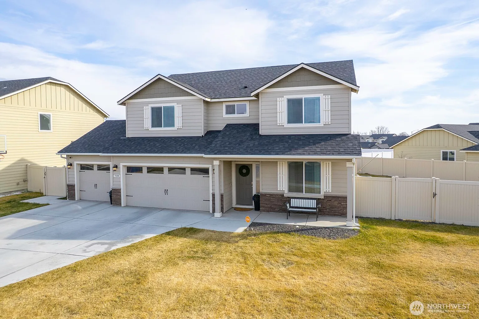 739 N Doumit Drive photo 1