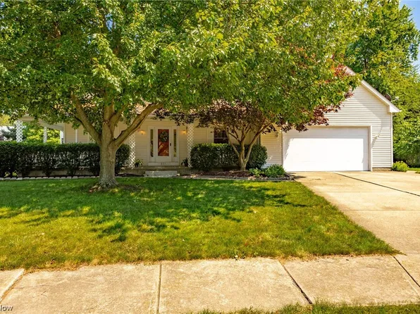 275 Cinema Ct, Vermilion, OH 44089