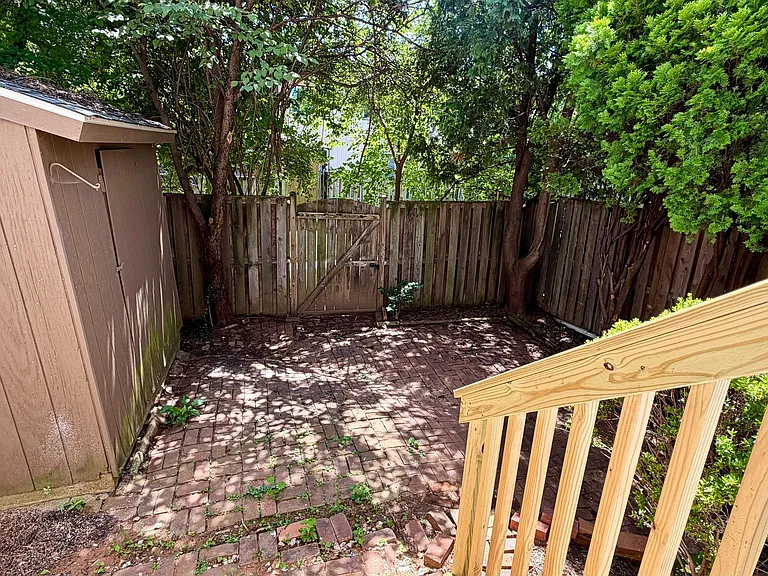 9506 Miranda Ct — Photo 29
