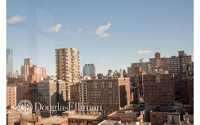 Rented by Douglas Elliman | media 24