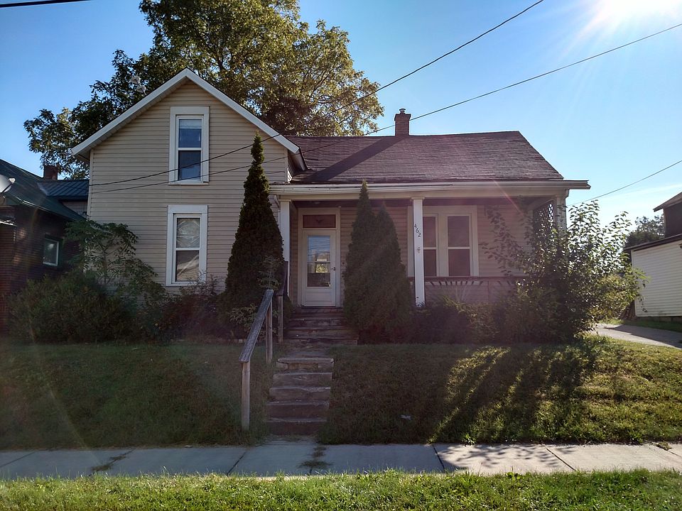 1st image of 462 Pearl Ave