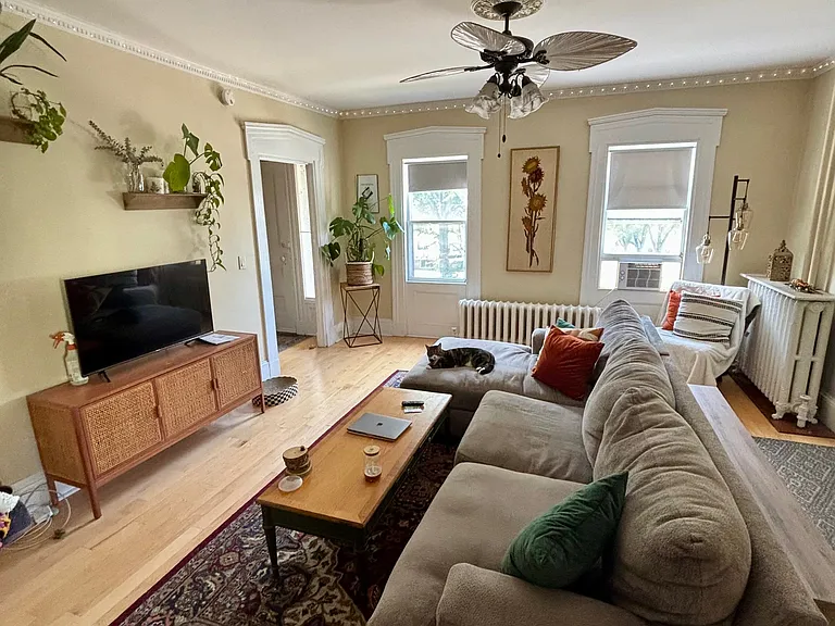 222 S Winooski Ave — Photo 2