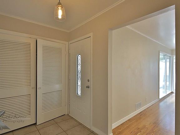 2nd image of 4066 Fairmount St