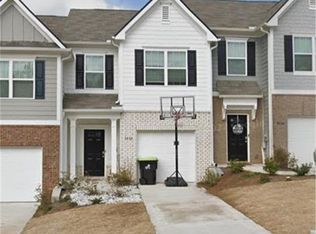 5656 Union Pointe Dr, Union City, GA 30291