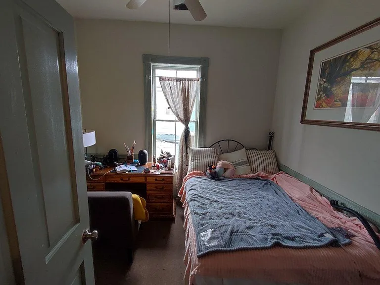 320 W Hall St #B — Photo 22