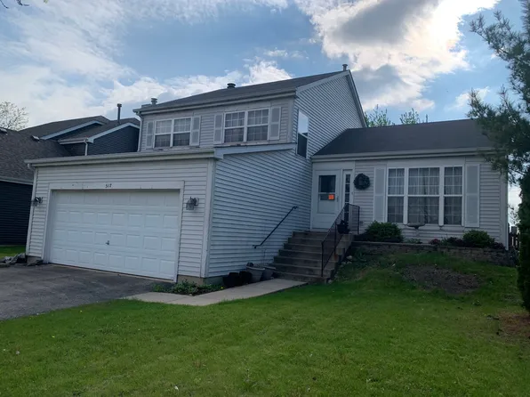 517 Savannah Ln, Bolingbrook, IL 60440