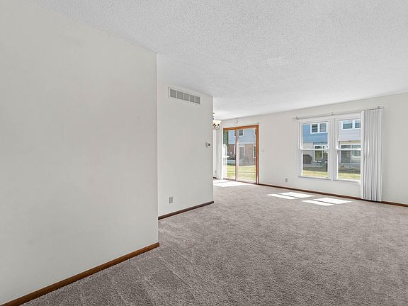 5th image of 1458 Truman Pl