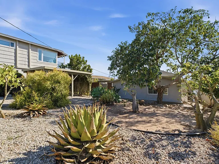 2844 State St — Photo 16