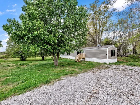 395 County Road 81, Mount Hope, AL 35651