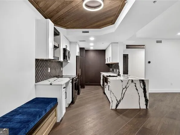 1074 Peachtree Walk NE Unit B106, Atlanta, GA 30309