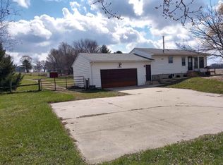 7742 Big Woods Rd, Cedar Falls, IA 50613