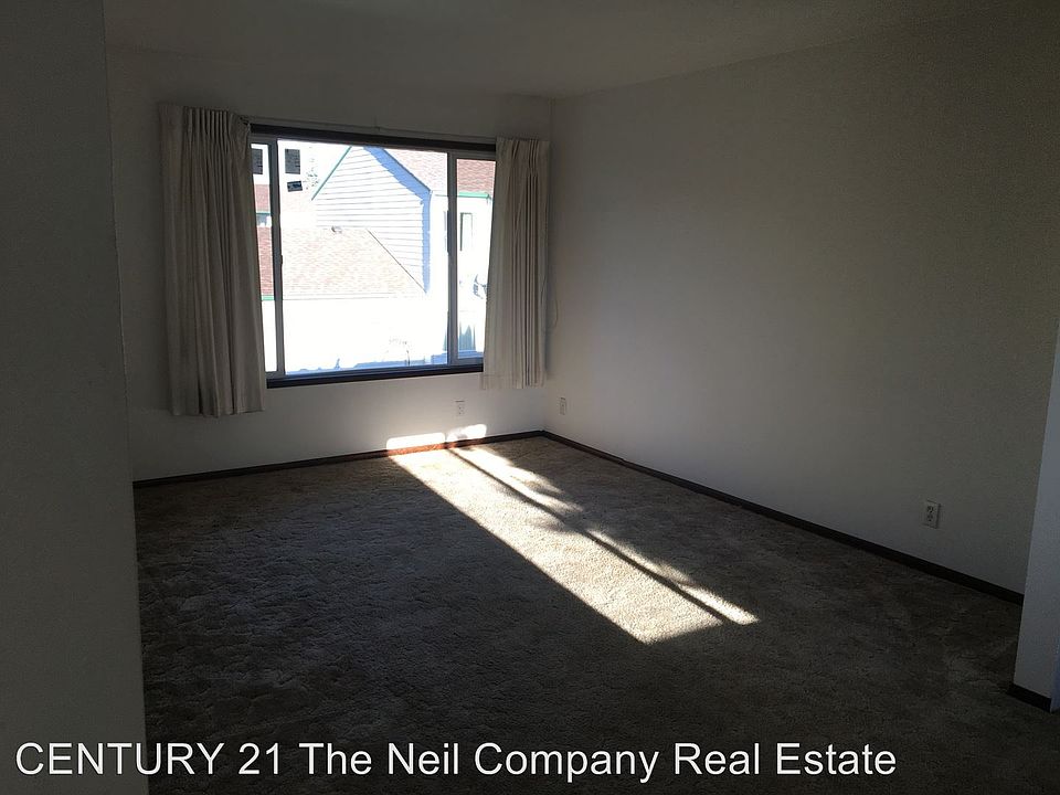 2nd image of 530 W Umpqua St APT 7