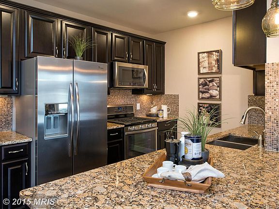 2nd image of 2903 Bleeker St #30611