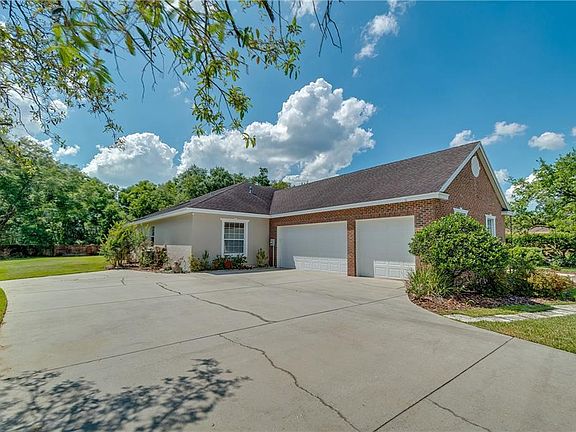 4th image of 5908 Lake Victoria Dr
